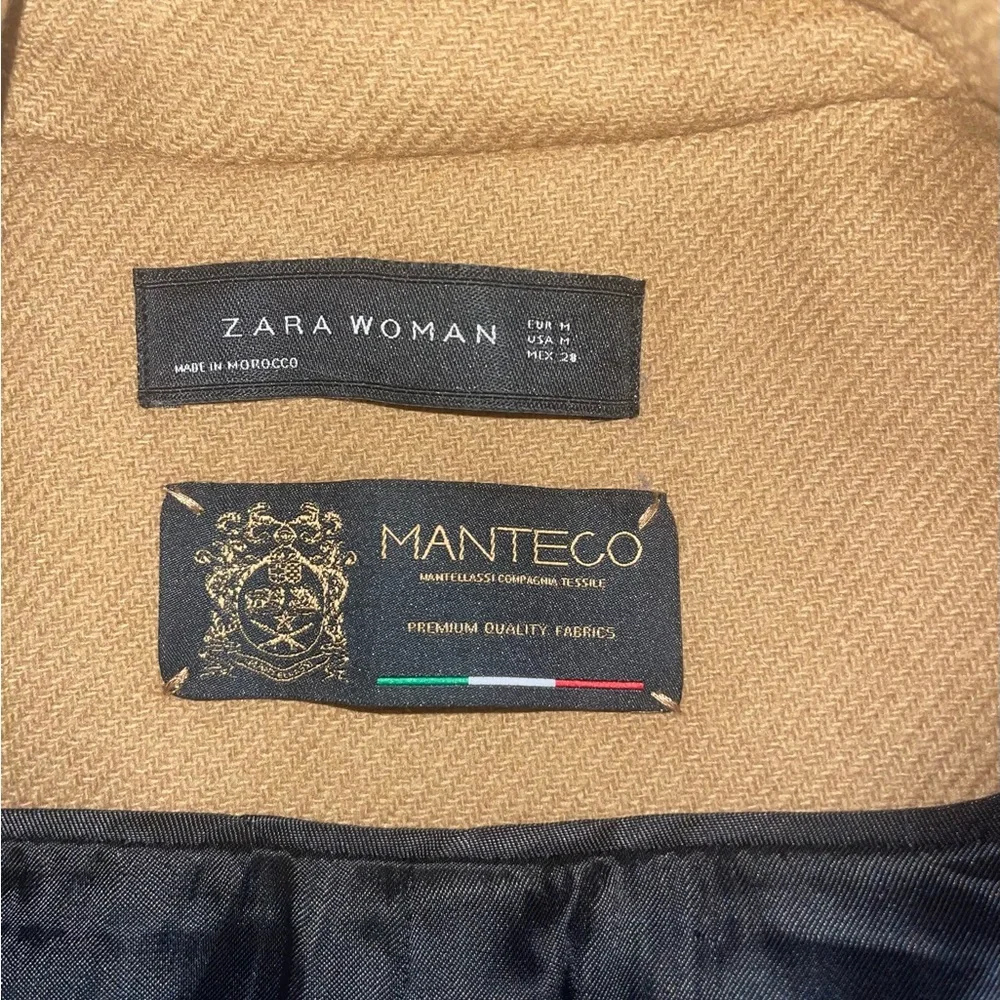 Stylish Tan Double-Breasted Coat - Picture 5 of 5